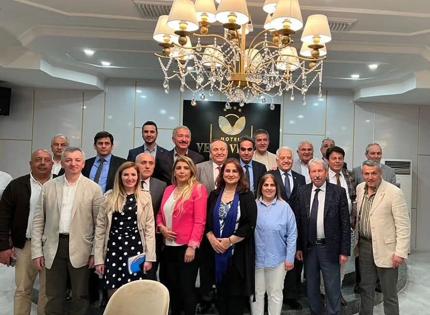 Cumhuriyet'in ilk yıllarında Mustafa Kemal Atatürk'ün katılımıyla Türkiye'nin ilk Su